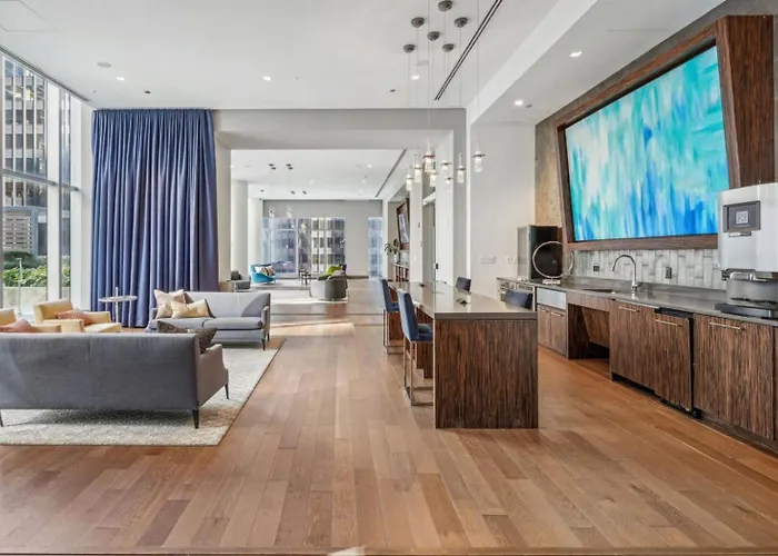 Apartment Loop W Theater Pool Nr Millennium Park Chi-958